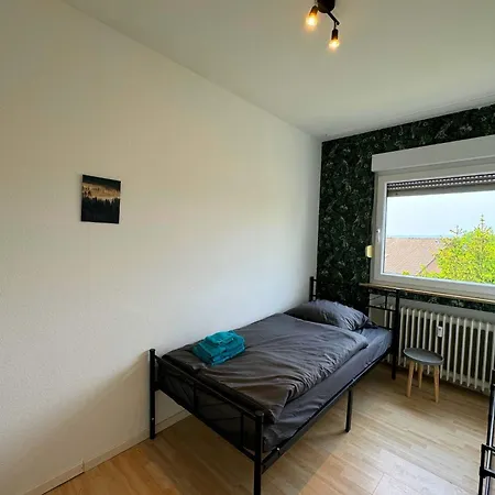 Gemuetliches Mit Balkon Und Garten