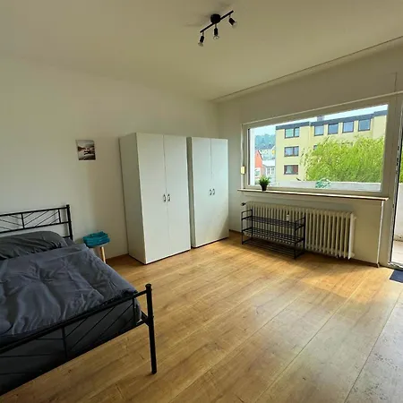 Gemuetliches Mit Balkon Und Garten שטולברג