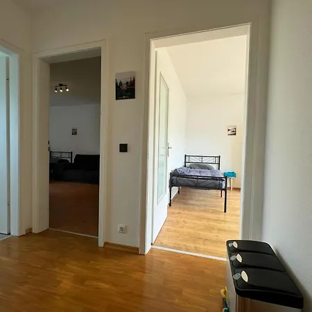Gemuetliches Mit Balkon Und Garten דירה שטולברג