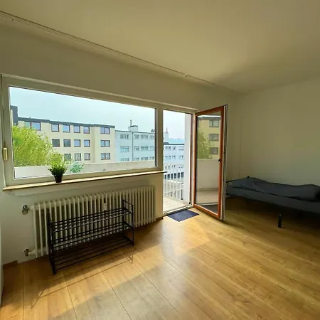 Gemuetliches Mit Balkon Und Garten דירה שטולברג