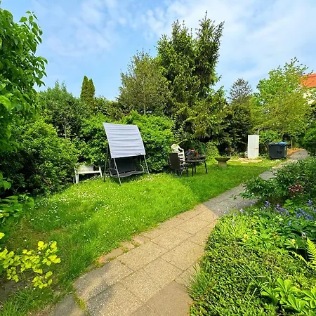 Gemuetliches Mit Balkon Und Garten