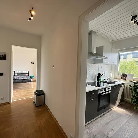 Gemuetliches Mit Balkon Und Garten דירה