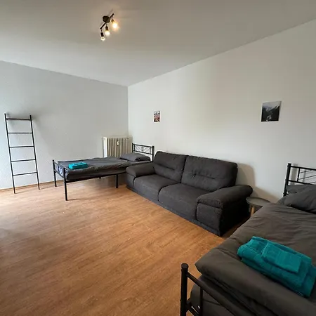 דירה Gemuetliches Mit Balkon Und Garten שטולברג