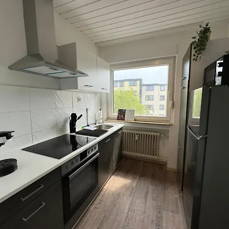 Gemuetliches Mit Balkon Und Garten * שטולברג