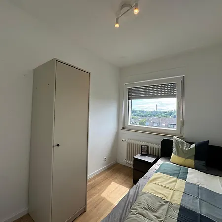 Gemuetliches Mit Balkon Und Garten שטולברג